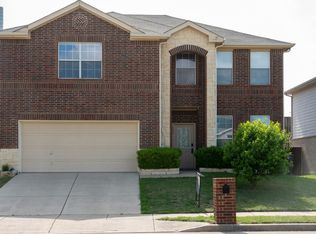 544 Crystal Springs Dr, Fort Worth, TX 76108
