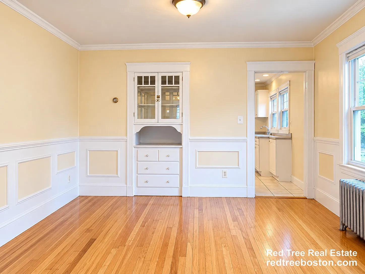 2 bed, 9999 sqft, $3,200 — Photo 2