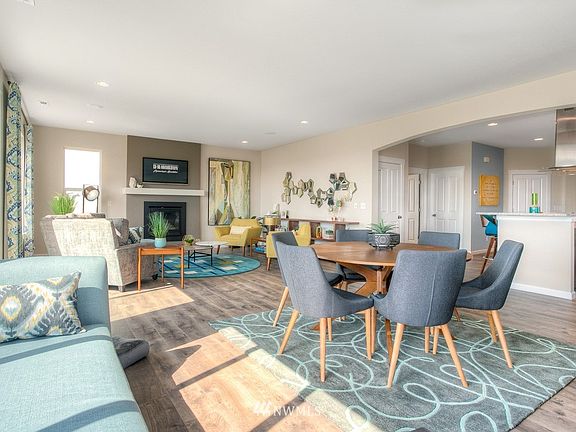 5th image of 2740 Fiddleback Street NE #131
