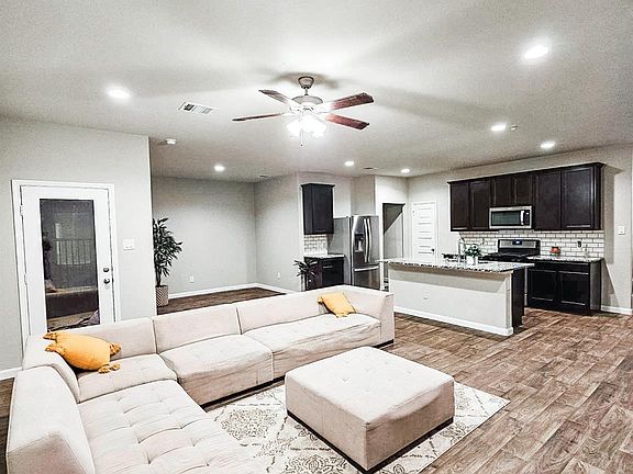 5th image of 13114 Leisure Cove Dr