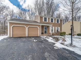 8787 Radburn Dr, Baldwinsville, NY 13027