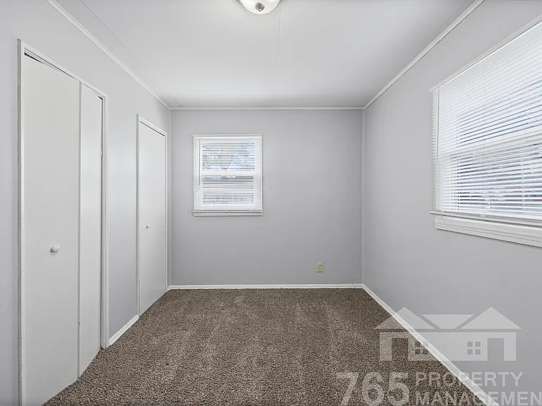 1916 N 27th St — Photo 10