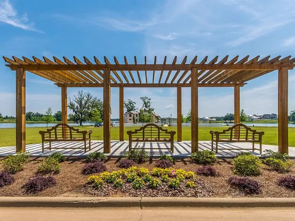 123 Forest Glen Dr, Pike Road, AL 36064