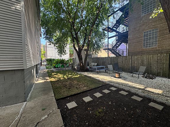 5th image of 2053 N Mozart St #Ch-1