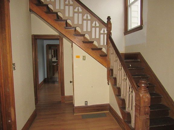 5th image of 708 N 6th Ave