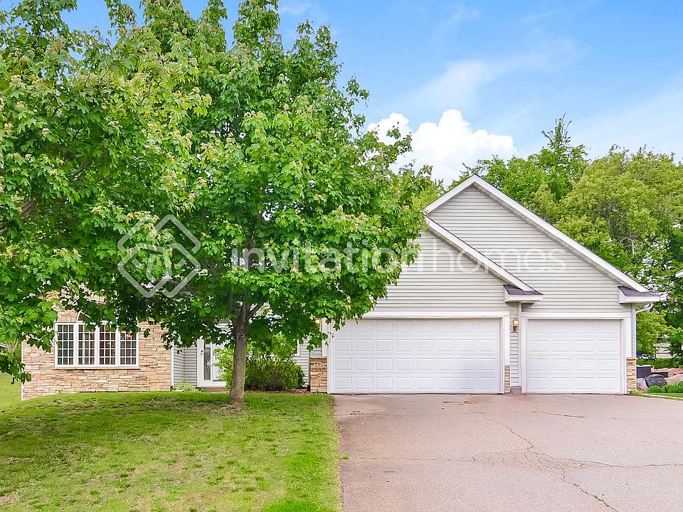 1st image of 336 Brady St