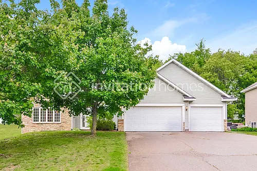 336 Brady St Photo 1
