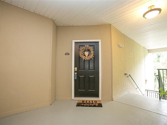 2nd image of 5559 Glenridge Dr Unit 2407
