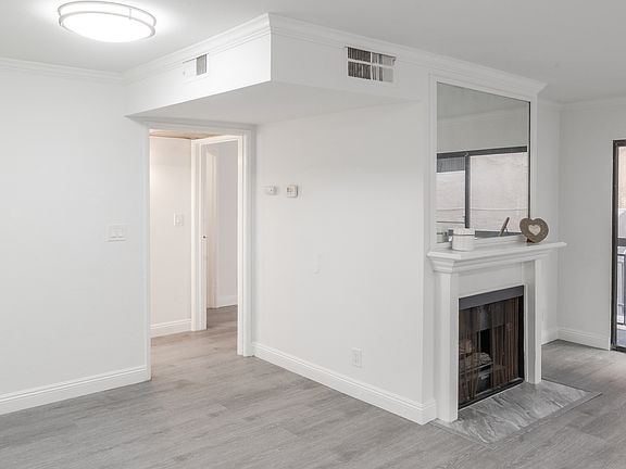 3rd image of 1520 N Vista St APT 103