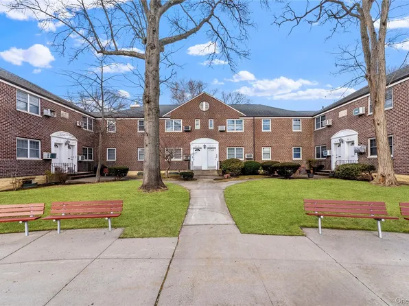 255-25 61st Avenue #3-881, Little Neck, NY 11362