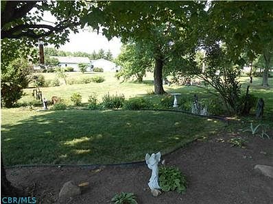 3rd image of 55 Cottswold Dr