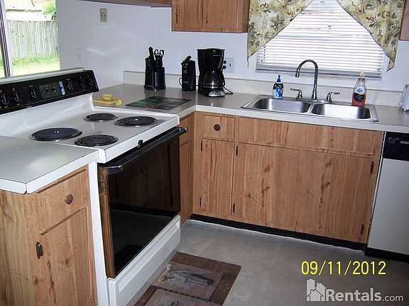 2nd image of 3348 Glen Village Ct