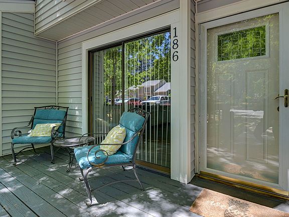 2nd image of 186 Mariners Row