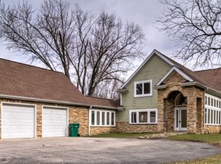 3N809 Bittersweet Rd, Saint Charles, IL 60175