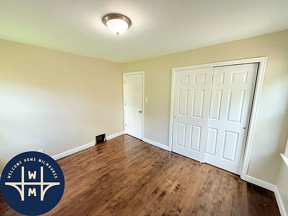 4th image of 4634 N 39th St