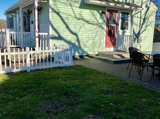 9 Stanley Ter, Woburn, MA 01801