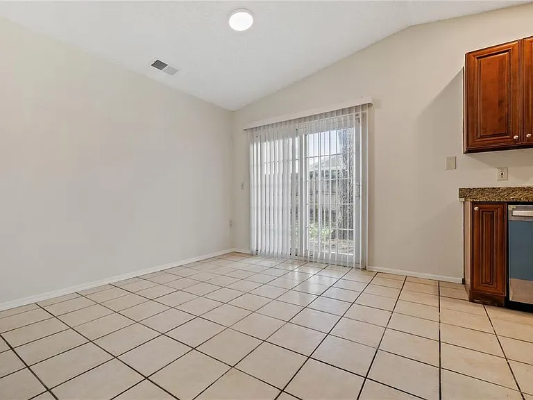 7607 Glades Ct — Photo 10