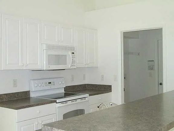 3rd image of 5013 2nd St W