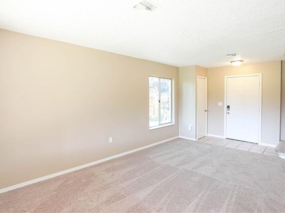 5th image of 814 Whisper Lake Ct