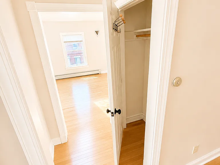 139 Jefferson St — Photo 9