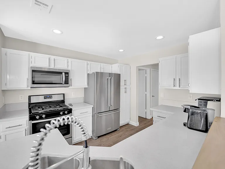2505 Sea Venture Dr — Photo 13