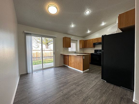 5th image of 1903 Terrace Dr #1905