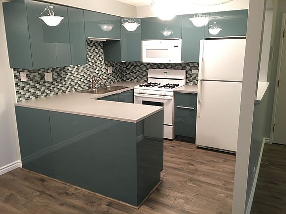 4th image of 5S100 Pebblewood Ln APT D11