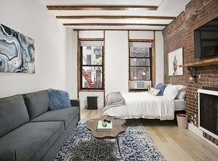 222 E 10th St #5, New York, NY 10003