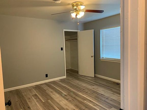 3rd image of 1029 W Hamilton Ave APT 2