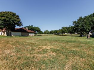 114 Meadowlakes Dr, Marble Falls, TX 78654