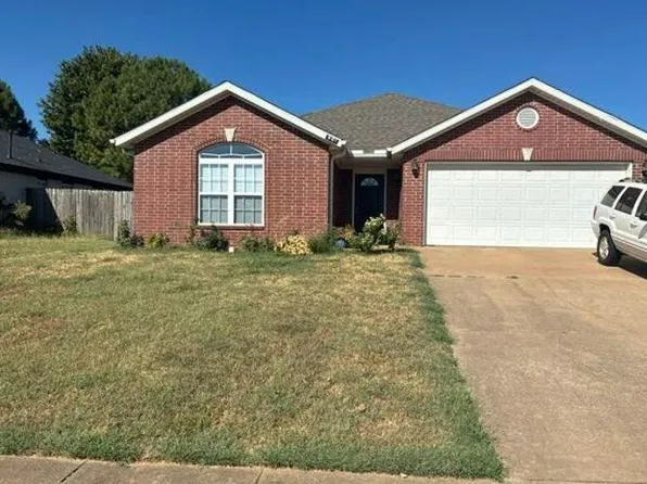 501 Firewood Dr, Centerton, AR 72719