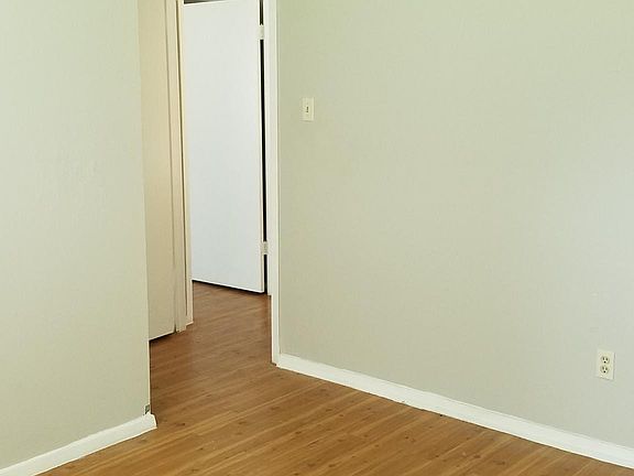 5th image of 7119 Goldendale Ct #1