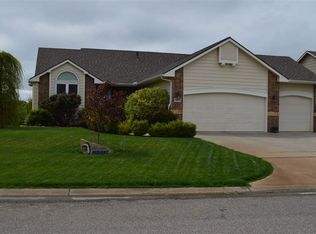 427 S Clear Creek St, Clearwater, KS 67026