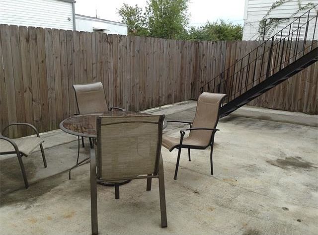 2nd image of 2106 Louisiana Ave