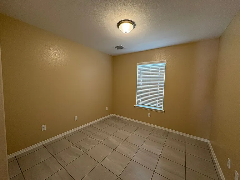 5040 Andrew Jorel Dr — Photo 5