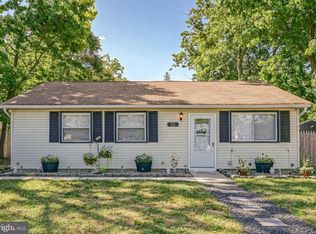 53 Delaware Ave, Sicklerville, NJ 08081