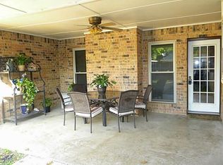 205 Indian Trace Ln, Waxahachie, TX 75165