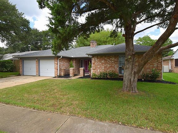2nd image of 15810 Fox Springs Dr