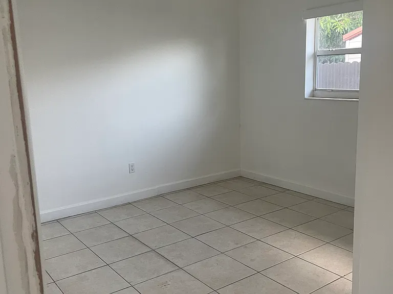 3412 SW 89th Ct — Photo 10