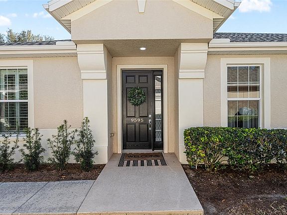 5th image of 9595 SW 70th Loop