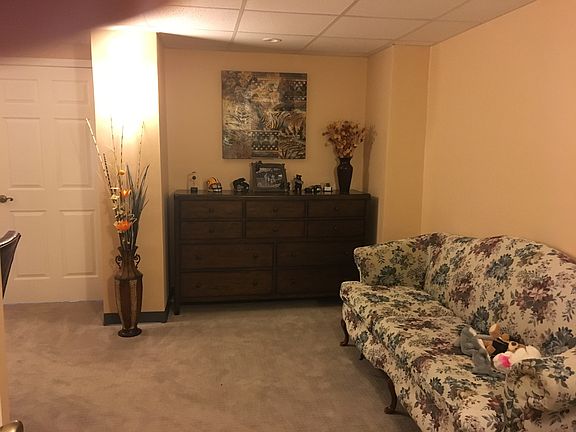 4th image of 310 Creighton Dr