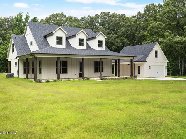 563 Valentine Rd, Holly Springs, MS 38635