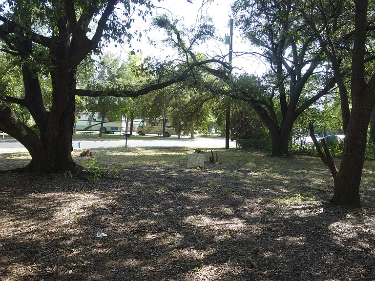 2725 Luzon Rd — Photo 10