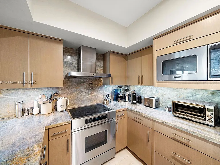 1455 Ocean Dr #1003 — Photo 13