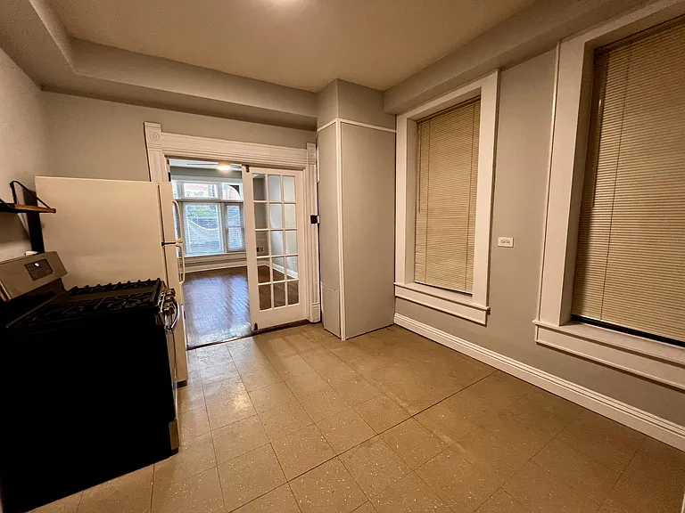 1811 W Cortland St #G-1 — Photo 10