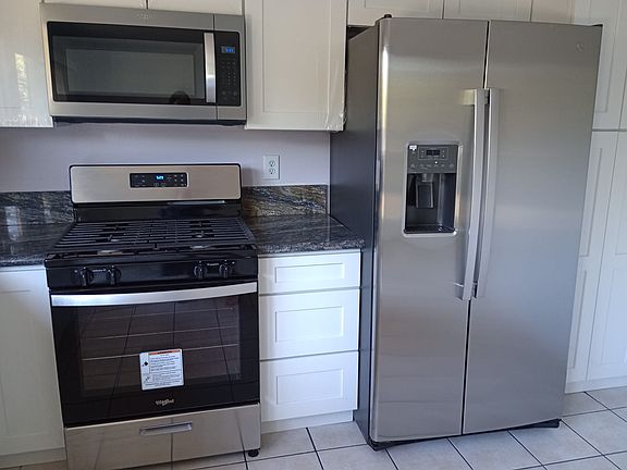 5th image of 10431 Nutmeg St