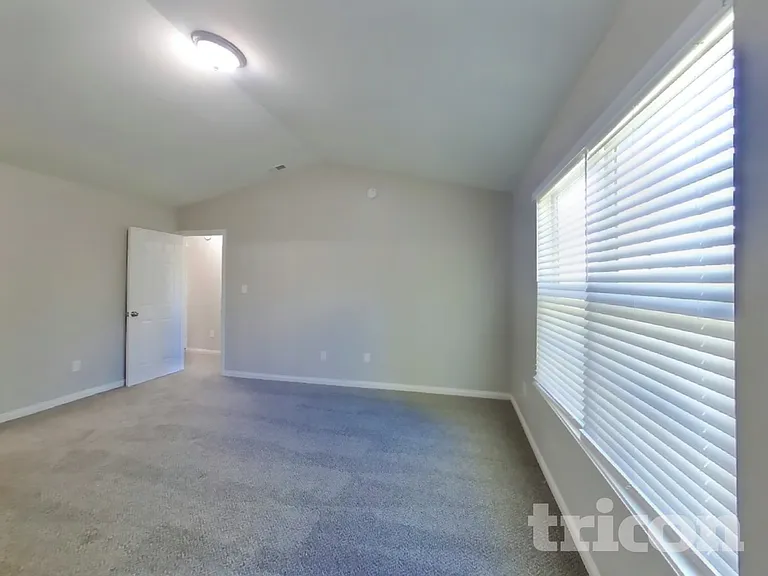 13600 N Ayrshire Cir — Photo 6