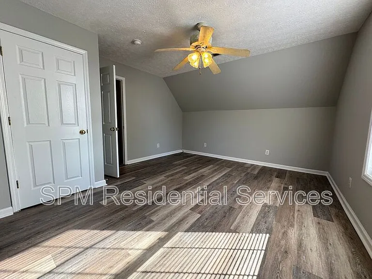 8985 Stephens Church Rd — Photo 16