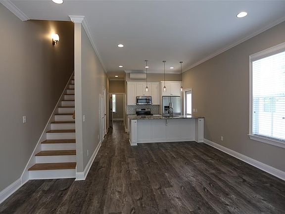 2nd image of 128 Chapel Hill St