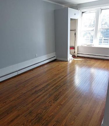 3rd image of 126 W 1st St #3